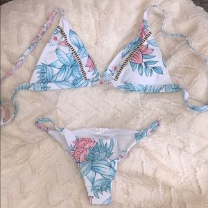 Tropical Bikini 🐠🌴🌸